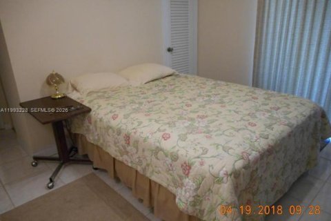 Снять в аренду кондоминиум в Уэст-Палм-Бич, Флорида 1 спальня, 60.01м2, № 2057093 - фото 4