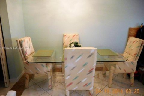 Снять в аренду кондоминиум в Уэст-Палм-Бич, Флорида 1 спальня, 60.01м2, № 2057093 - фото 28