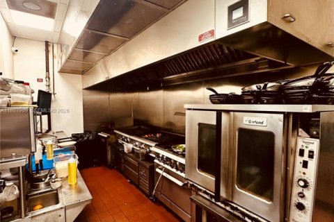 Propiedad comercial en venta en Fort Lauderdale, Florida № 2089316 - foto 16
