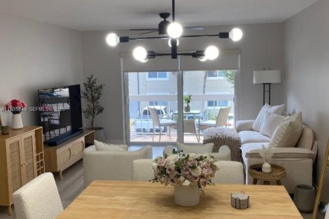 Condominio en alquiler en Miami, Florida, 1 dormitorio, 66.15 m2 № 1993796 - foto 5