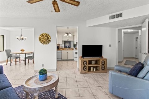 Condominio en venta en Saint Petersburg, Florida, 2 dormitorios, 77.11 m2 № 1343228 - foto 24