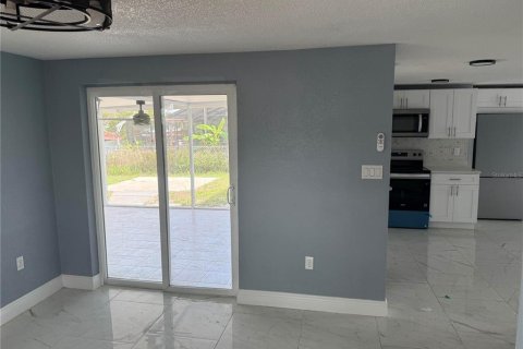 House in Hudson, Florida 2 bedrooms, 93.37 sq.m. № 1759374 - photo 6