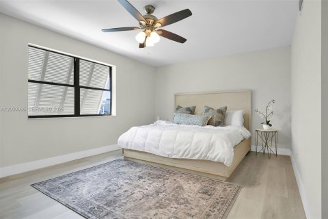 Townhouse in Pembroke Pines, Florida 2 bedrooms, 137.68 sq.m. № 2065151 - photo 12