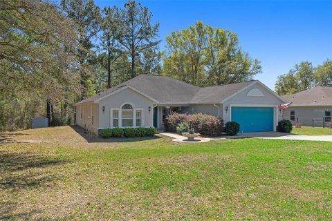 Villa ou maison à Dunnellon, Floride 3 chambres, 152.73 m2 № 2115778