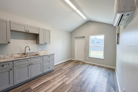 Casa en alquiler en Winter Haven, Florida, 1 dormitorio, 26.76 m2 № 2099993 - foto 7