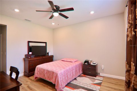 House in Orlando, Florida 4 bedrooms, 138.98 sq.m. № 1902618 - photo 9