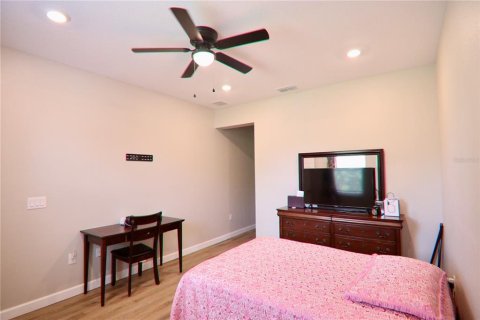 House in Orlando, Florida 4 bedrooms, 138.98 sq.m. № 1902618 - photo 10