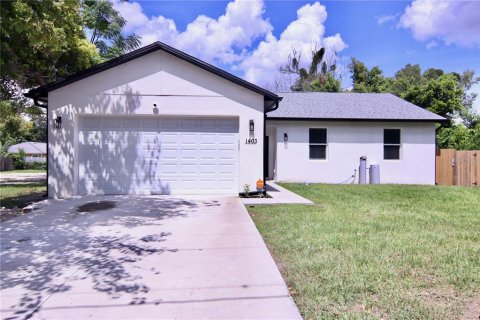 House in Orlando, Florida 4 bedrooms, 138.98 sq.m. № 1902618 - photo 3