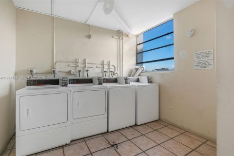 Copropriété à vendre à Coral Springs, Floride: 1 chambre, 56.3 m2 № 2028186 - photo 19