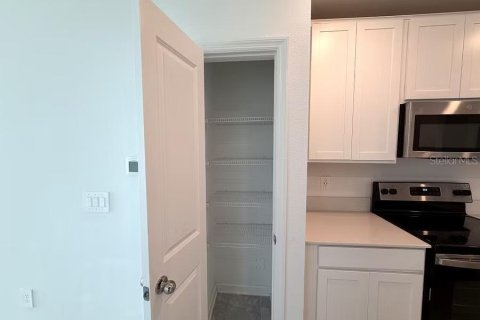 Villa ou maison à louer à Davenport, Floride: 3 chambres, 133.04 m2 № 2416913 - photo 6