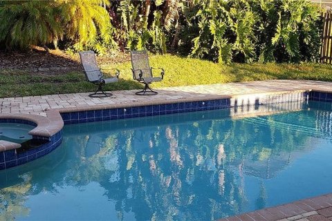 Villa ou maison à vendre à Davenport, Floride: 4 chambres, 261.06 m2 № 2136092 - photo 2