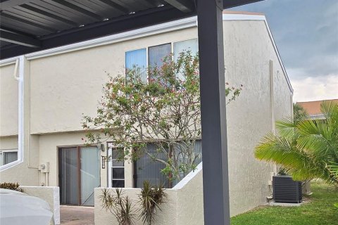 Copropriété à vendre à Tampa, Floride: 2 chambres, 125.6 m2 № 2134344 - photo 2