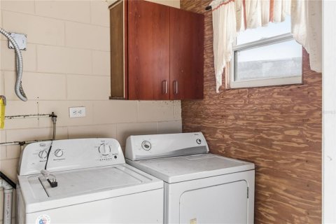 House in Casselberry, Florida 4 bedrooms, 134.15 sq.m. № 2236250 - photo 22