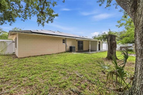 House in Casselberry, Florida 4 bedrooms, 134.15 sq.m. № 2236250 - photo 26