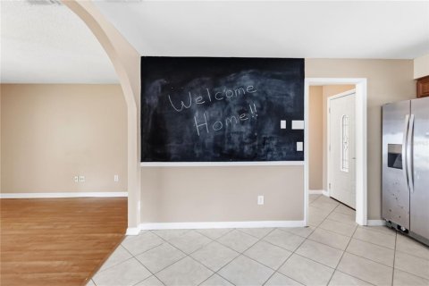 House in Casselberry, Florida 4 bedrooms, 134.15 sq.m. № 2236250 - photo 6