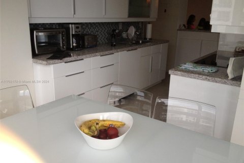 Condo in Aventura, Florida, 2 bedrooms  № 1862245 - photo 19