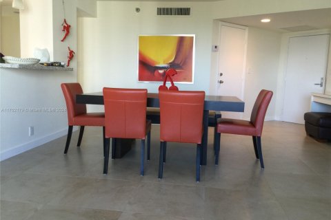 Condo in Aventura, Florida, 2 bedrooms  № 1862245 - photo 10