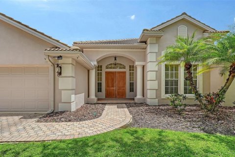 House in Bradenton, Florida 3 bedrooms, 294.96 sq.m. № 2342651 - photo 5