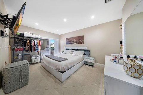 Touwnhouse à vendre à Cutler Bay, Floride: 2 chambres, 96.15 m2 № 2046167 - photo 15