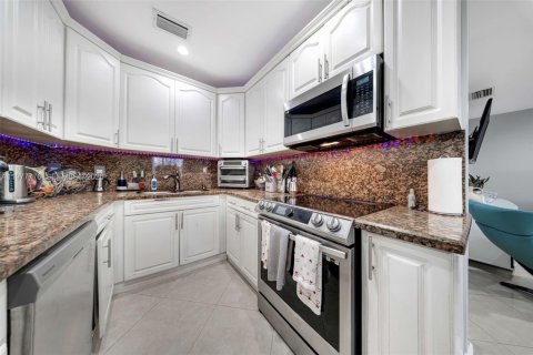 Touwnhouse à vendre à Cutler Bay, Floride: 2 chambres, 96.15 m2 № 2046167 - photo 23