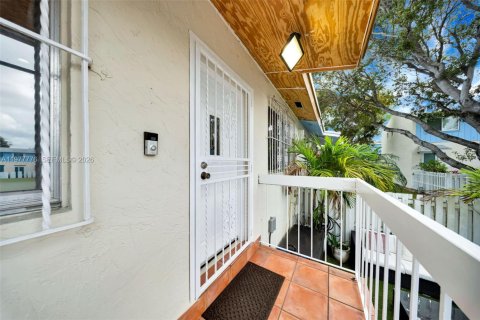 Touwnhouse à vendre à Cutler Bay, Floride: 2 chambres, 96.15 m2 № 2046167 - photo 3