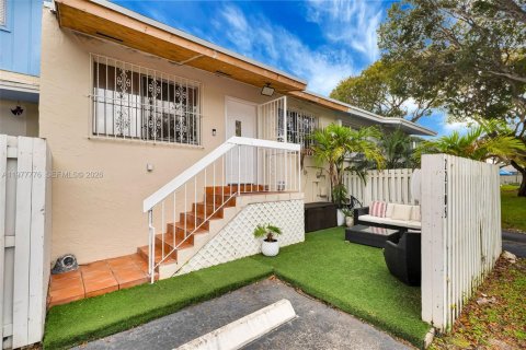 Touwnhouse à Cutler Bay, Floride 2 chambres, 96.15 m2 № 2046167