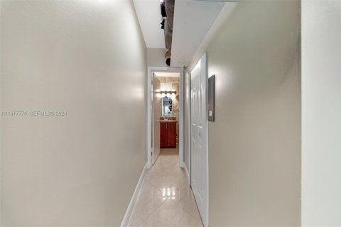 Touwnhouse à vendre à Cutler Bay, Floride: 2 chambres, 96.15 m2 № 2046167 - photo 13