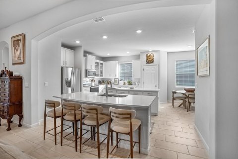 House in Vero Beach, Florida 3 bedrooms, 214.79 sq.m. № 2086641 - photo 6