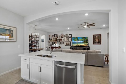 House in Vero Beach, Florida 3 bedrooms, 214.79 sq.m. № 2086641 - photo 10