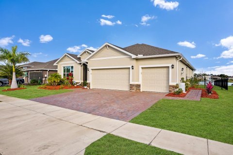 House in Vero Beach, Florida 3 bedrooms, 214.79 sq.m. № 2086641 - photo 29