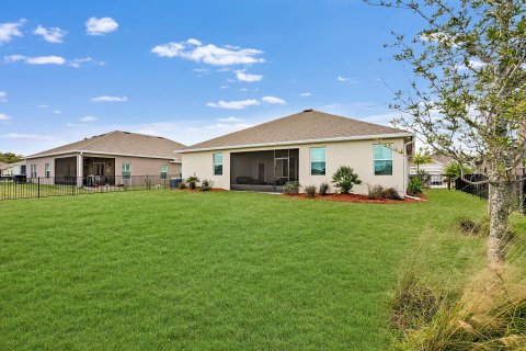 House in Vero Beach, Florida 3 bedrooms, 214.79 sq.m. № 2086641 - photo 26