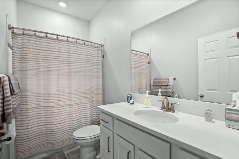 House in Vero Beach, Florida 3 bedrooms, 214.79 sq.m. № 2086641 - photo 19