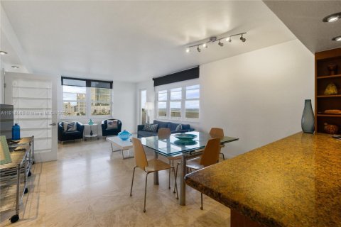 Снять в аренду кондоминиум в Майами-Бич, Флорида 2 спальни, 110.55м2, № 2082521 - фото 6