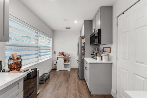 Casa en venta en Homestead, Florida, 3 dormitorios, 128.95 m2 № 2001793 - foto 11