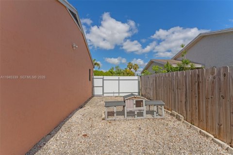 Casa en venta en Homestead, Florida, 3 dormitorios, 128.95 m2 № 2001793 - foto 28