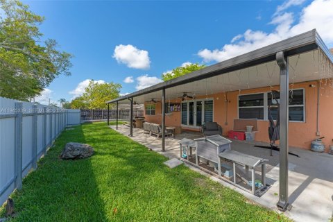 Casa en venta en Homestead, Florida, 3 dormitorios, 128.95 m2 № 2001793 - foto 29