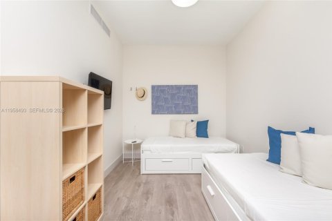 Condominio en venta en Hollywood, Florida, 1 dormitorio № 2020787 - foto 16