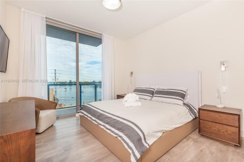 Condominio en venta en Hollywood, Florida, 1 dormitorio № 2020787 - foto 12