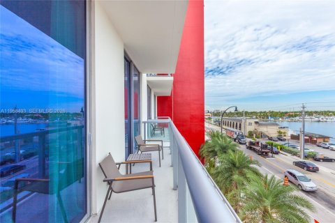 Condominio en venta en Hollywood, Florida, 1 dormitorio № 2020787 - foto 21