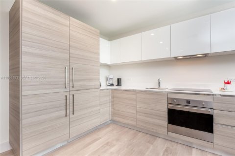 Condominio en venta en Hollywood, Florida, 1 dormitorio № 2020787 - foto 18