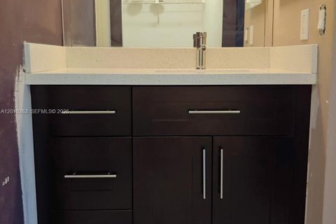 Copropriété à vendre à Cutler Bay, Floride: 2 chambres, 103.4 m2 № 2090322 - photo 16