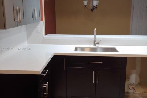 Copropriété à vendre à Cutler Bay, Floride: 2 chambres, 103.4 m2 № 2090322 - photo 26