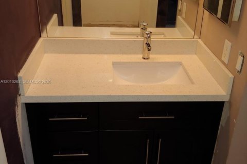 Copropriété à vendre à Cutler Bay, Floride: 2 chambres, 103.4 m2 № 2090322 - photo 27