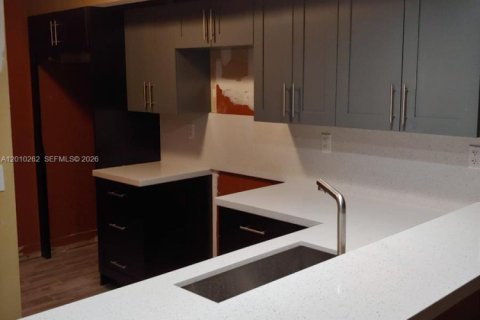 Copropriété à vendre à Cutler Bay, Floride: 2 chambres, 103.4 m2 № 2090322 - photo 18