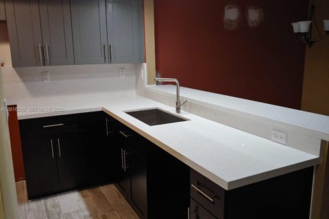 Copropriété à vendre à Cutler Bay, Floride: 2 chambres, 103.4 m2 № 2090322 - photo 5