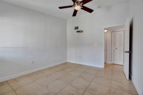 Condo in Davie, Florida, 2 bedrooms  № 1727710 - photo 21