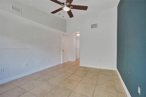 Condo in Davie, Florida, 2 bedrooms  № 1727710 - photo 16