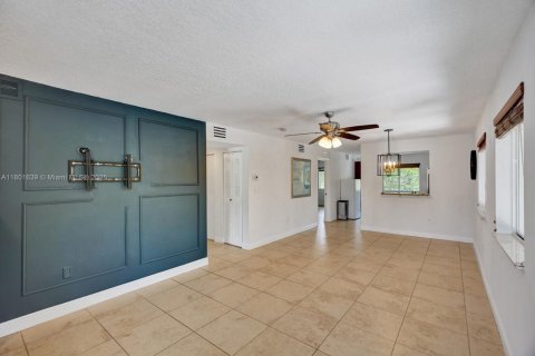 Condo in Davie, Florida, 2 bedrooms  № 1727710 - photo 2