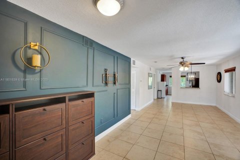Condo in Davie, Florida, 2 bedrooms  № 1727710 - photo 1
