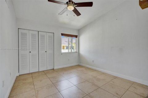 Condo in Davie, Florida, 2 bedrooms  № 1727710 - photo 19